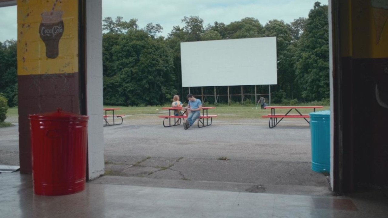 Любовь слепа (фильм, 2019)